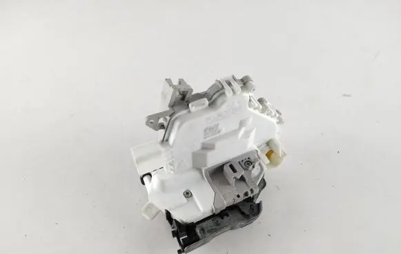Audi A5 8T 8F Front door lock 8J1837015E