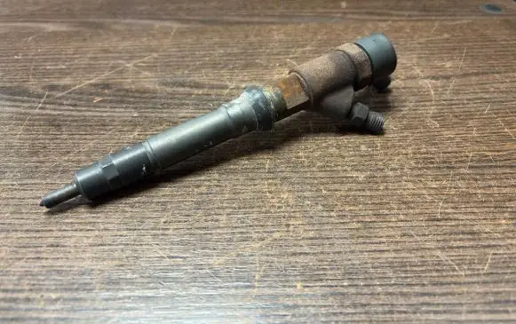 Fuel injector