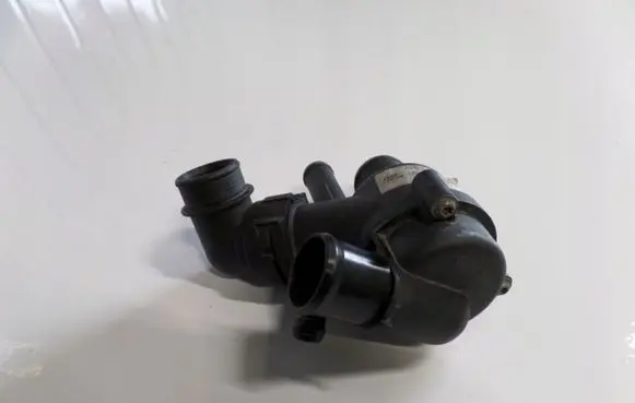 Land Rover Range Rover L322 Water pump AH228575AETDV6