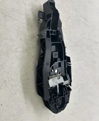 Front door exterior handle/bracket