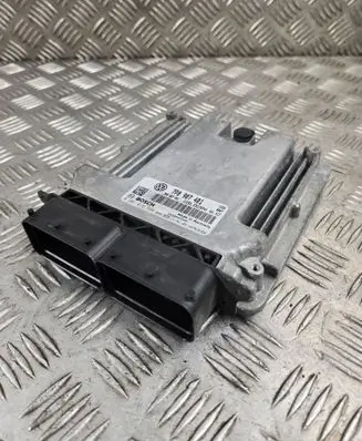 Volkswagen Touareg II Engine control unit/module 7P0907401