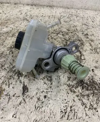 Audi A4 S4 B9 Master brake cylinder