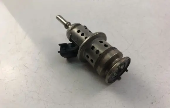 Volvo XC60 AdBlue injector 32203677