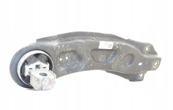Rear control arm