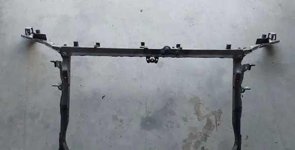 Toyota RAV 4 (XA30) Radiator support slam panel