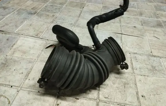 KIA Sportage Air intake hose/pipe 281392E000