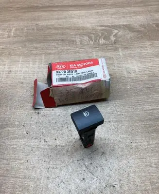 KIA Sorento Fog light switch 937703E510 202002962