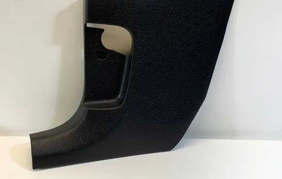 Foot area side trim