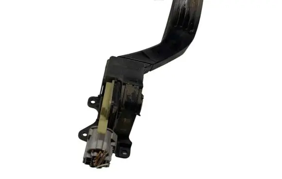 Ford Focus Accelerator throttle pedal 2M519F836AD