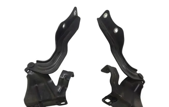 Nissan Qashqai Engine bonnet/hood hinges