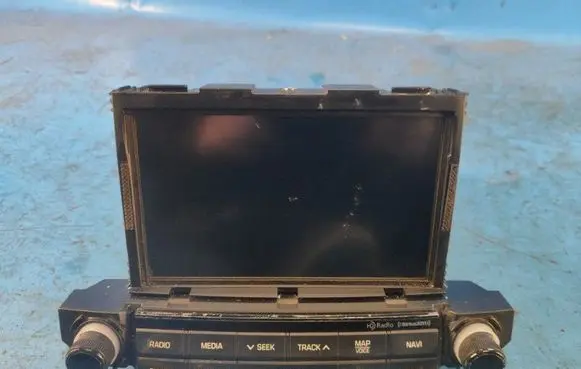 Hyundai Tucson TL USB control unit 96560D32104X