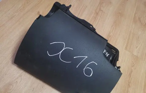 Mercedes-Benz C W204 Glove box set 0000751252 20100406T537 2046802691