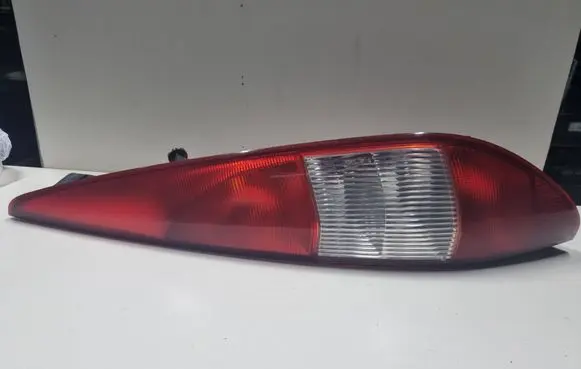 Ford Mondeo Mk III Rear/tail lights 1S7113404C