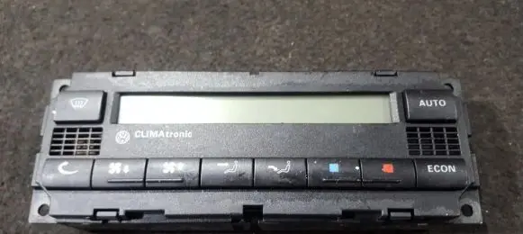 Volkswagen PASSAT B5.5 Climate control unit