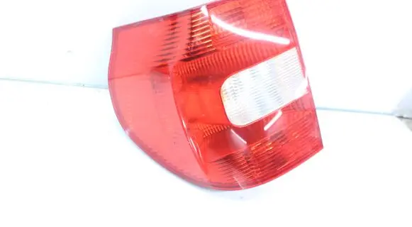 Skoda Yeti (5L) Rear/tail lights 5L0945095
