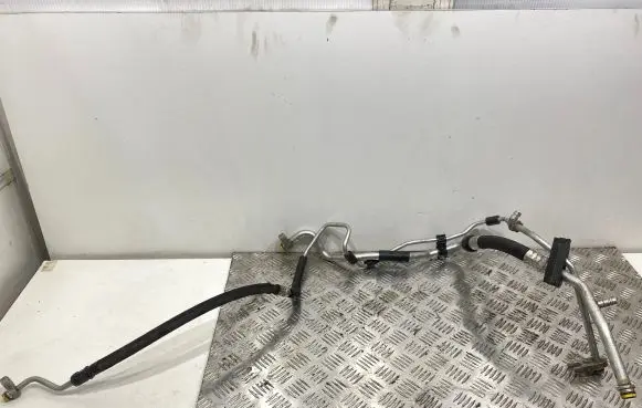 Audi A4 S4 B7 8E 8H Air conditioning (A/C) pipe/hose 8e1260712