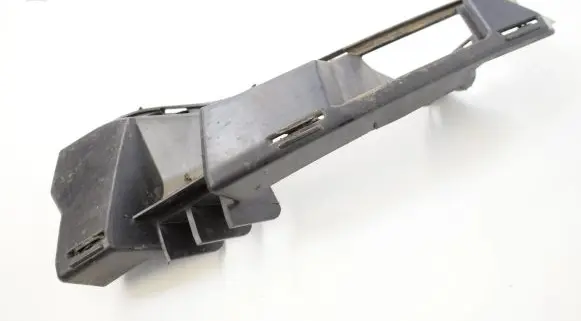 Front bumper mounting bracket
