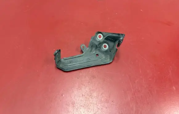BMW X3 G01 Fender mounting bracket 7400219