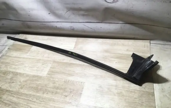 Volvo C70 Rubber seal front coupe door window 30787747