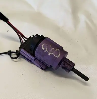 Volkswagen Golf IV Brake pedal sensor switch 1J0945511D