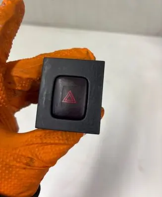 Volvo XC70 Hazard light switch 30710106