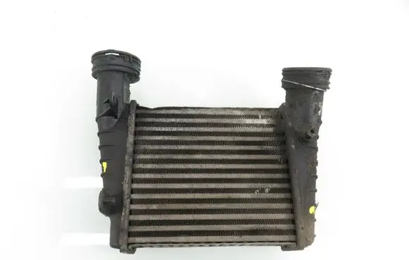 Volkswagen PASSAT B5.5 Intercooler radiator 3B0145805D