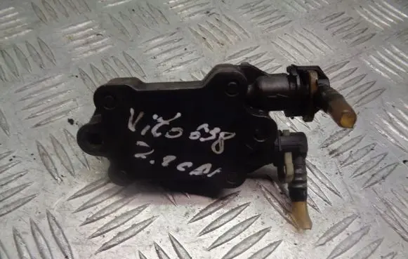 Mercedes-Benz Vito Viano W638 Vacuum pump SA6116900350