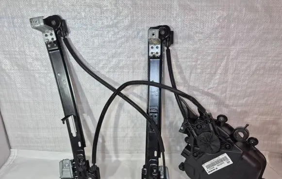 Seat Ibiza IV (6J,6P) Front door electric window regulator 6J4837402H 120735LR04
