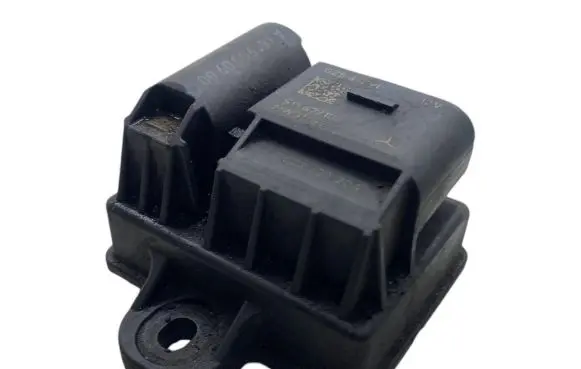 Mercedes-Benz Vito Viano W639 Glow plug pre-heat relay A6519000900