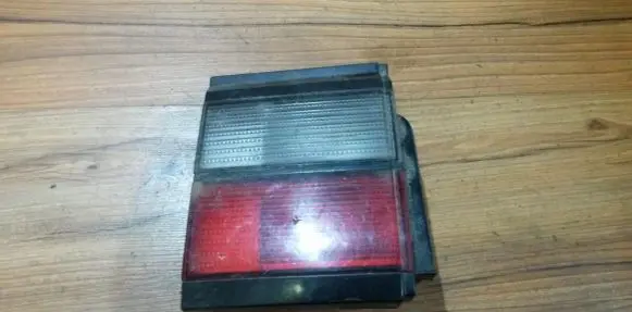 Volkswagen PASSAT B3 Tailgate rear/tail lights 357945107 Nenustatyta