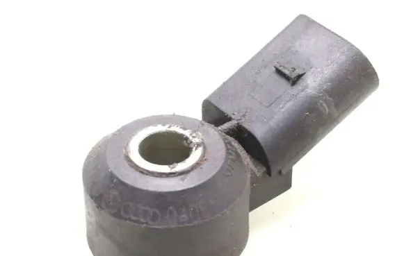 Volkswagen Golf V Detonation knock sensor 030905377C