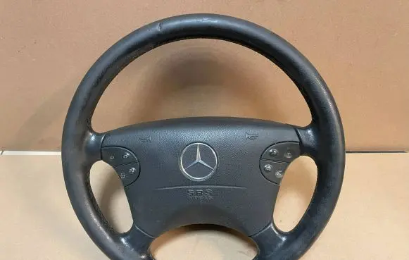 Mercedes-Benz E W210 Steering wheel