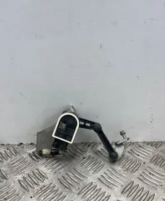 BMW 7 G11 G12 Air suspension front height level sensor 6861330