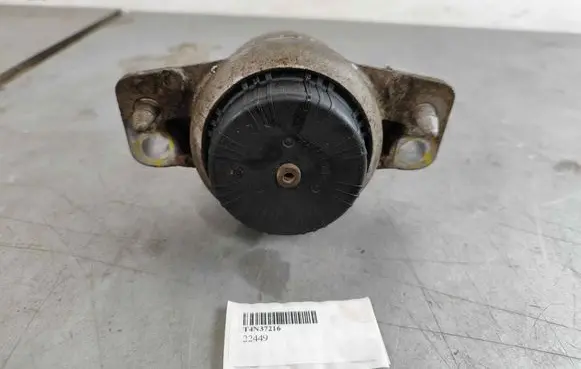 Jaguar XE Engine mount bracket T4N37216