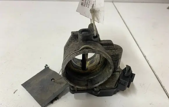 Audi A3 S3 8P Throttle valve 03G128063M