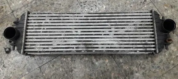 Opel Vivaro Intercooler radiator 7700312903G