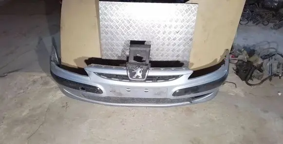 Peugeot 607 Front bumper