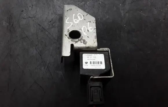 Volvo S60 Airbag deployment crash/impact sensor 8691736 8691734 05W502