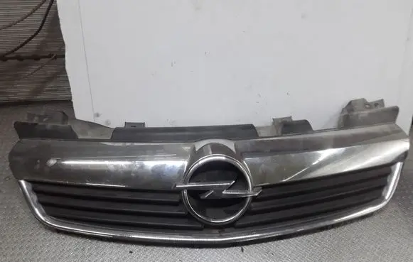 Opel Zafira B Front bumper upper radiator grill 13136136