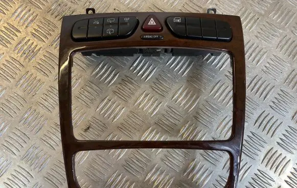 Mercedes-Benz C W203 Radio/GPS head unit trim A2036804639 2038218358