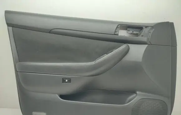 Toyota Avensis T250 Front door card panel trim