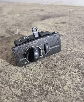 Mercedes-Benz E W211 Light switch 2115450904 04056025