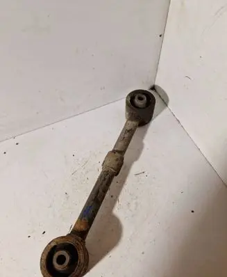 Rear control arm