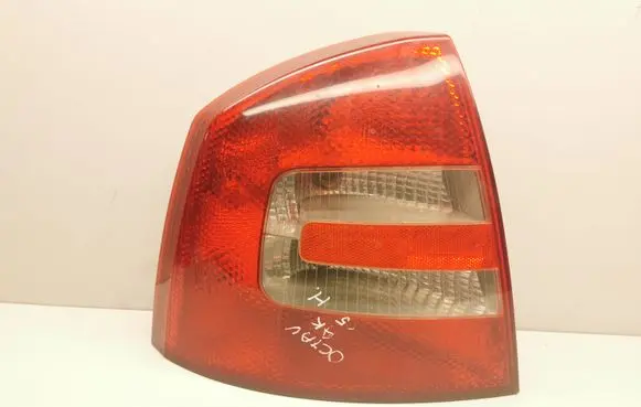 Skoda Octavia Mk2 (1Z) Rear/tail lights 1Z5945095A 1Z5945111A