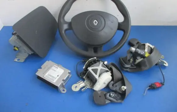 Renault Clio III Steering wheel 8200344080
