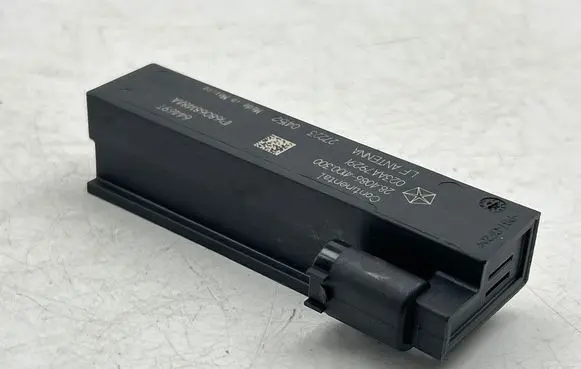 Jeep Grand Cherokee WL Aerial antenna amplifier 64469T 2722304152 68068148AA