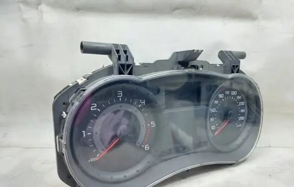 Renault Clio III Speedometer (instrument cluster) 8200582702 LAAC101949