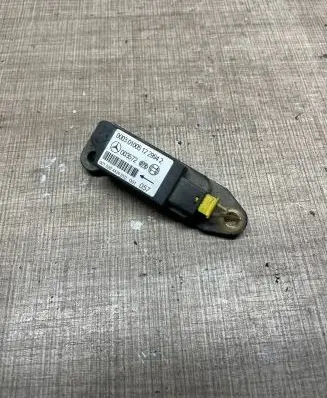 Mercedes-Benz Sprinter W906 Airbag deployment crash/impact sensor 0018204426 003572 010051330043