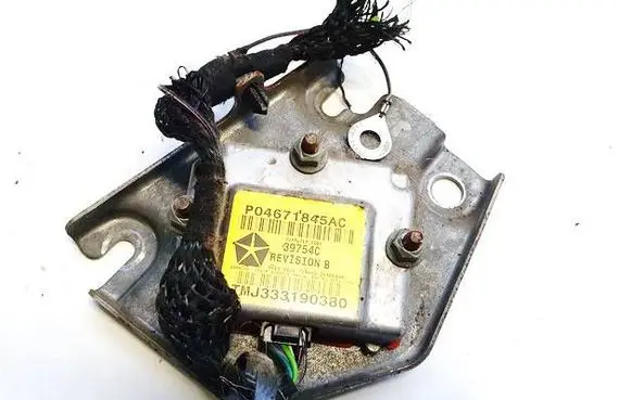 Chrysler PT Cruiser Airbag deployment crash/impact sensor p04671845ac 39754c