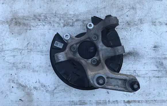 Hyundai Kona I Rear wheel hub 52701CM100 2102010061